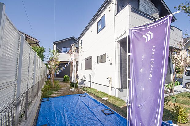 通勤や家族の送迎など、毎日の生活にマイカーが欠かせない方にとって駐車場は大事な条件。敷地内にカースペースがあれば、お出かけやお買い物の際の搬入出もらくらくです。