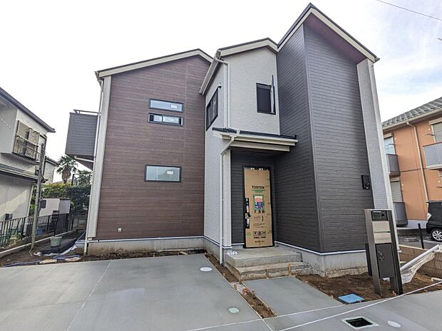 豊かで快適な暮らしを。ここから始まる「日常」はご家族にとってかけがえのない時間となります。少しでも豊かに、快適に。そんな想いから本邸宅は生まれました。