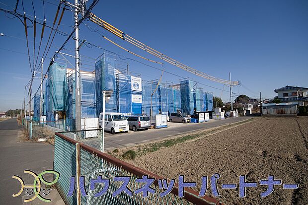 豊かで快適な暮らしを。ここから始まる「日常」はご家族にとってかけがえのない時間となります。少しでも豊かに、快適に。そんな想いから本邸宅は生まれました。