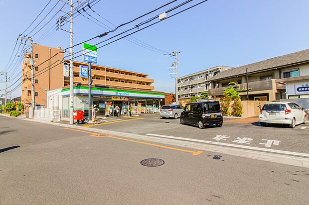 周辺環境-コンビニ(1560m)ファミリーマート指扇駅北口店
