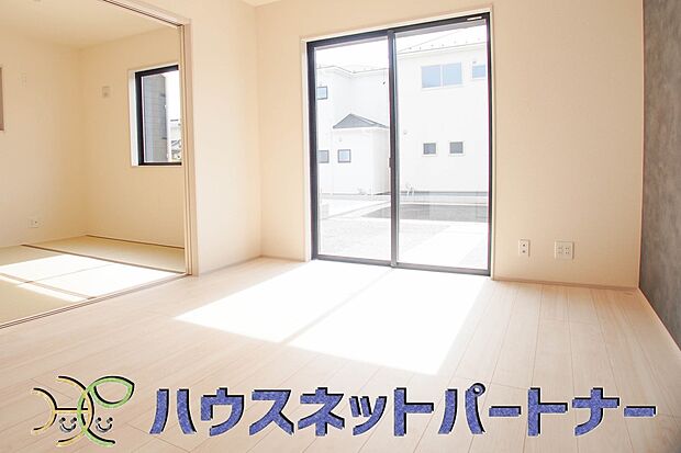 うららかな陽射しがどのお部屋にも降り注ぎますように、快適さを追求した間取設計。得難い立地環境での生活を恵みの豊かな永住の地へと変えてくれます。