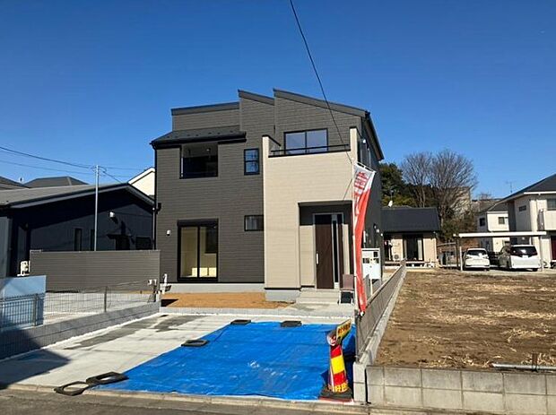 豊かで快適な暮らしを。ここから始まる「日常」はご家族にとってかけがえのない時間となります。少しでも豊かに、快適に。そんな想いから本邸宅は生まれました。