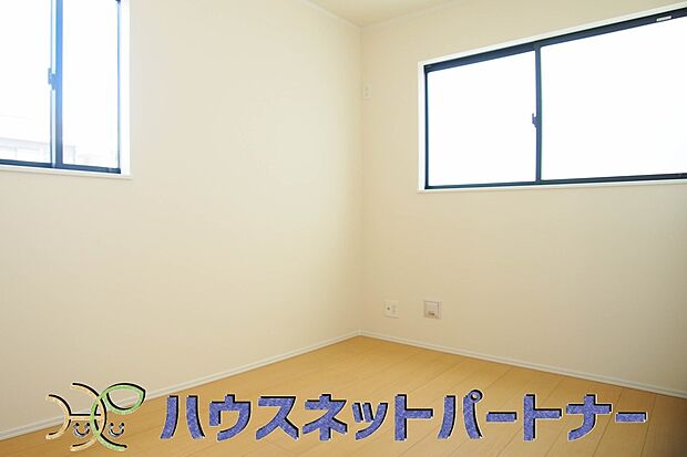 どのお部屋も明るい光が差し込みます。自分だけのお部屋作りを考えただけでワクワク。