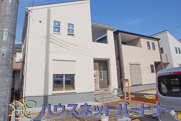 太陽に愛された邸は、陽当り・通風に優れた魅力的で快適さを追求した新築戸建でした。ここに住むからこそ意味がある。そんな特別感に浸りながら、毎日をお過ごしして欲しいです。