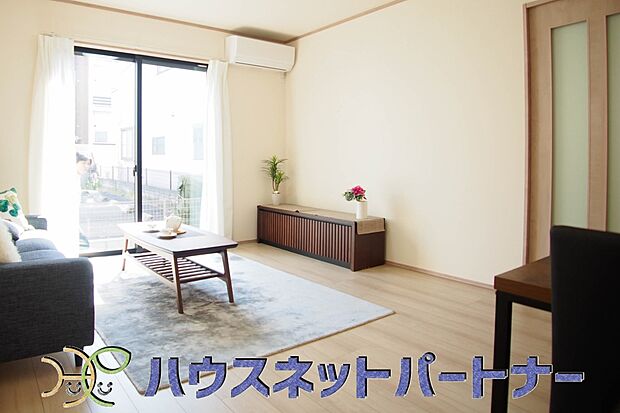 うららかな陽射しがどのお部屋にも降り注ぎますように、快適さを追求した間取設計。得難い立地環境での生活を恵みの豊かな永住の地へと変えてくれます。