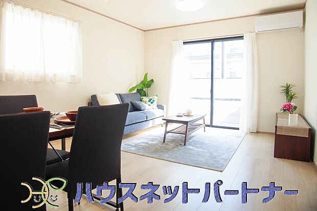 家族の温かさと陽光の暖かさ、楽しい毎日と明るい未来を予感させる「空間が織り成すひとつ先の住み心地」を演出します。