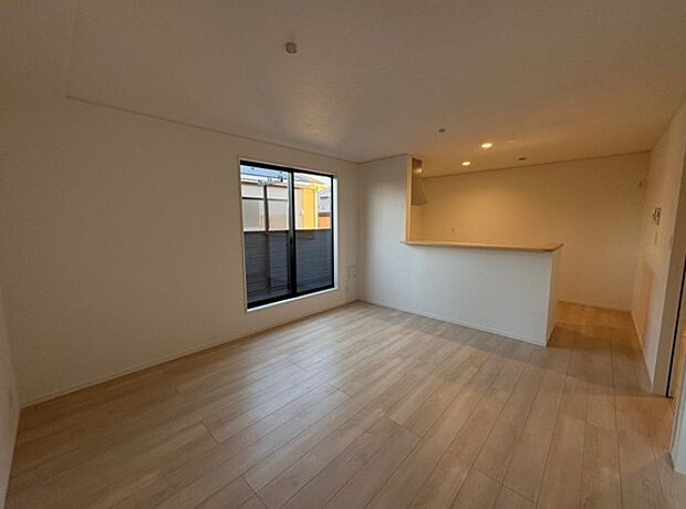 うららかな陽射しがどのお部屋にも降り注ぎますように、快適さを追求した間取設計。得難い立地環境での生活を恵みの豊かな永住の地へと変えてくれます。