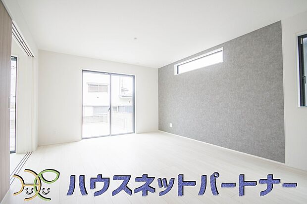 明るく開放的なダイニング。家族とのコミュニケーションが取りやすく、みんなの笑顔が溢れます