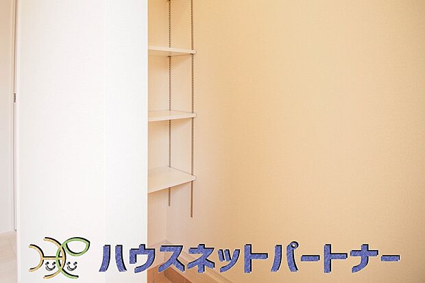 収納の多さにはびっくり。収納ってあればあるほど嬉しいですよね。