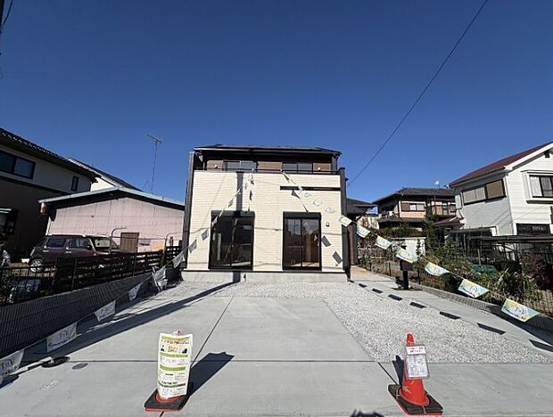 ここから始まる「日常」はご家族にとってかけがえのない時間となります。少しでも豊かに、快適に。そんな想いから本邸宅は生まれました。