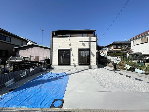 太陽に愛された邸は、陽当り・通風に優れた魅力的で快適さを追求した新築戸建でした。ここに住むからこそ意味がある。そんな特別感に浸りながら、毎日をお過ごしして欲しいです。