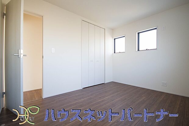 風通しの良いお部屋は心も体も元気にしてくれます。冬はぽかぽかと陽射しで暖か。