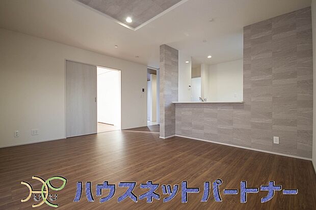 インテリアショップで見掛けた「あの家具」も置ける、ゆったりとした空間。時に広さが上質な寛ぎの時間になる事も。