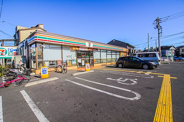 周辺環境-コンビニ(580m)セブンイレブンさいたま堀の内3丁目店