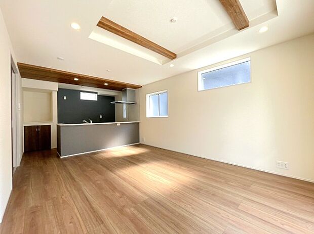 陽だまりのある光彩豊かなリビングは、何よりも快適で心休まる時間を過ごせます。