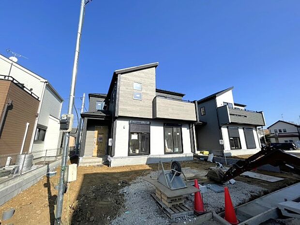 ここから始まる「日常」はご家族にとってかけがえのない時間となります。少しでも豊かに、快適に。そんな想いから本邸宅は生まれました。