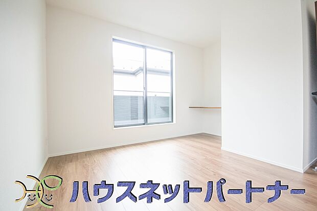 各部屋を最大限に広く使って頂ける様、全居住スペースに収納付。プライベートルームはゆったりと快適に。