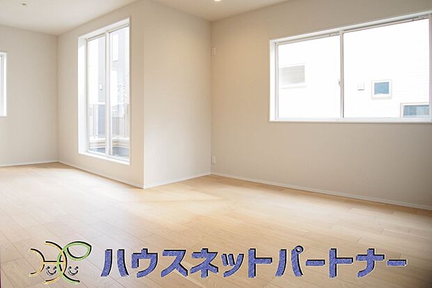 家族の温かさと陽光の暖かさ、楽しい毎日と明るい未来を予感させる「空間が織り成すひとつ先の住み心地」を演出します。