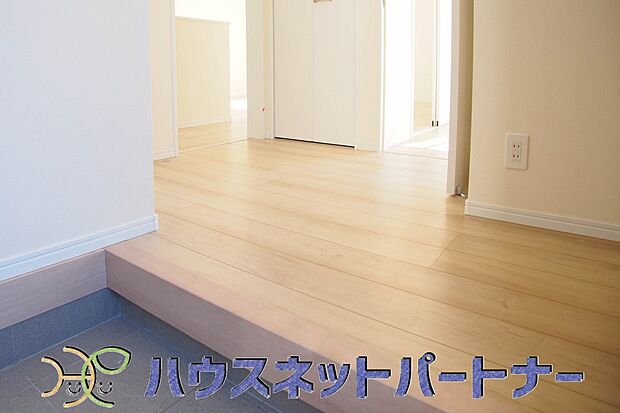 玄関はおうちの顔と言われます。ご家族の個性を出しながら、素敵な玄関でお客様をお迎えしてください。