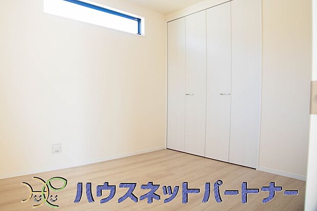 どのお部屋も明るい光が差し込みます。自分だけのお部屋作りを考えただけでワクワク。