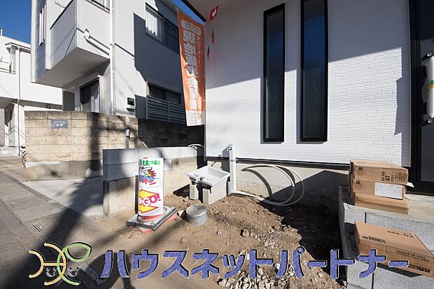 外水栓。お庭への水撒きや車の洗車、家の外壁の掃除などに利用できる、あると便利な外水栓。