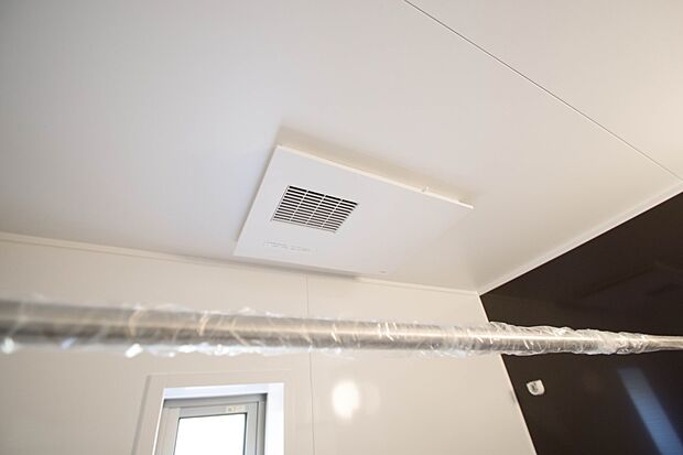 浴室乾燥機能付きなので雨続きの日でもお洗濯は安心ですね。