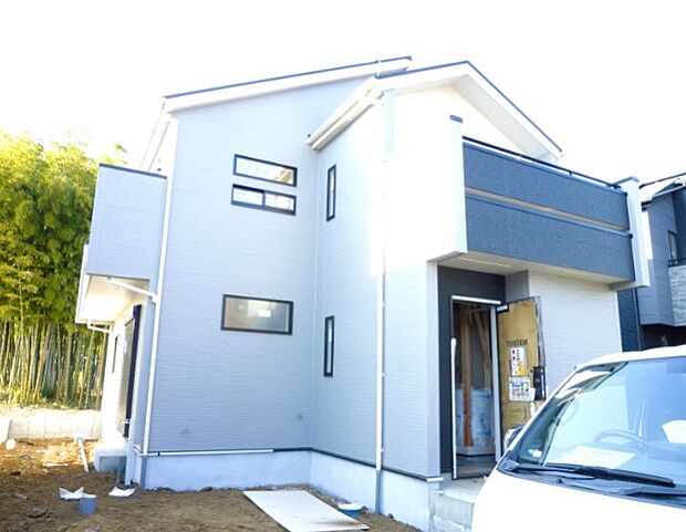 流行に左右されず、将来にわたって価値が継続する上質な佇まい。親しみやすさといった個性を演出してくれます。