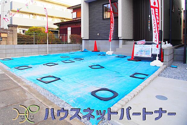 カースペース2台可。もう1台車が必要になった時や来客時にも安心。駐車場に2台以上の車が停められる一戸建ては、車好きのあなたにおすすめ。