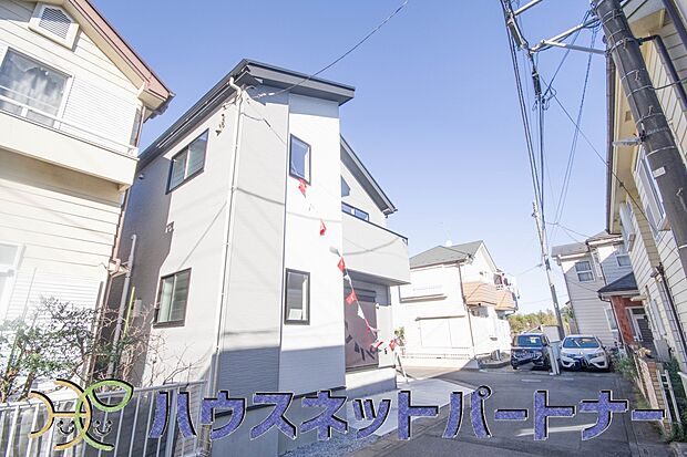 太陽に愛された邸は、陽当り・通風に優れた魅力的で快適さを追求した新築戸建でした。ここに住むからこそ意味がある。そんな特別感に浸りながら、毎日をお過ごしして欲しいです。