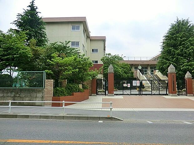 周辺環境-中学校(1280m)南浦和中学校