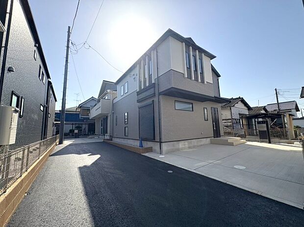 ここから始まる「日常」はご家族にとってかけがえのない時間となります。少しでも豊かに、快適に。そんな想いから本邸宅は生まれました。