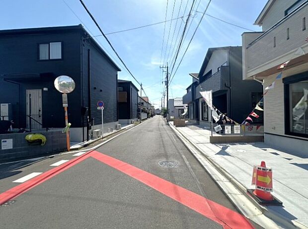 太陽に愛された邸は、陽当り・通風に優れた魅力的で快適さを追求した新築戸建でした。ここに住むからこそ意味がある。そんな特別感に浸りながら、毎日をお過ごしして欲しいです。