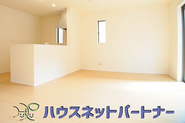 カウンターがあると配膳が楽なことがメリットの一つ。後片付けをするときも、ダイニングテーブルからあまり動かずに流し台へ運ぶことができるので便利です♪