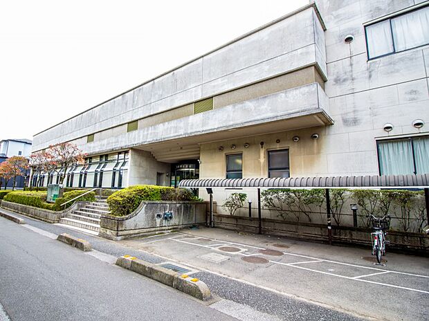 周辺環境-図書館(680m)与野南図書館