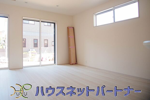 インテリアショップで見掛けた「あの家具」も置ける、ゆったりとした空間。時に広さが上質な寛ぎの時間になる事も。