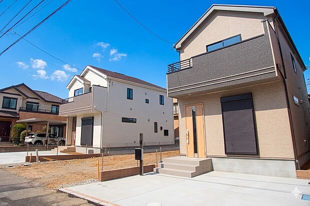 太陽に愛された邸は、陽当り・通風に優れた魅力的で快適さを追求した新築戸建でした。ここに住むからこそ意味がある。そんな特別感に浸りながら、毎日をお過ごしして欲しいです。