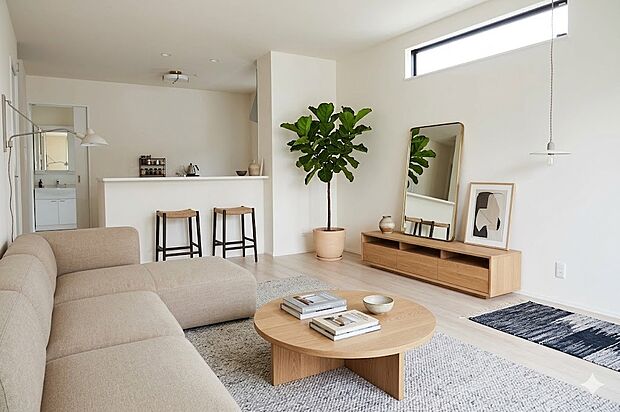 【家具はイメージです】明るく開放的なダイニング。