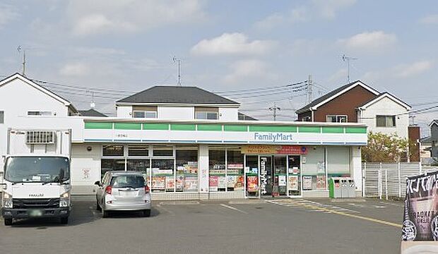周辺環境-コンビニ(590m)ファイリーマート川越笠幡店