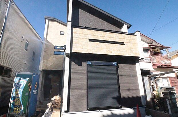 太陽に愛された邸は、陽当り・通風に優れた魅力的で快適さを追求した新築戸建でした。ここに住むからこそ意味がある。そんな特別感に浸りながら、毎日をお過ごしして欲しいです。