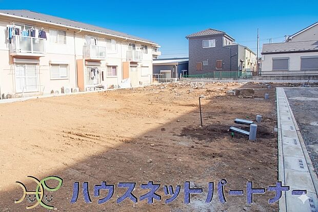 開放的な立地、隣地との空間周辺建物も綺麗で住みやすい