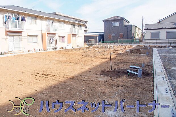 開放的な立地、隣地との空間周辺建物も綺麗で住みやすい