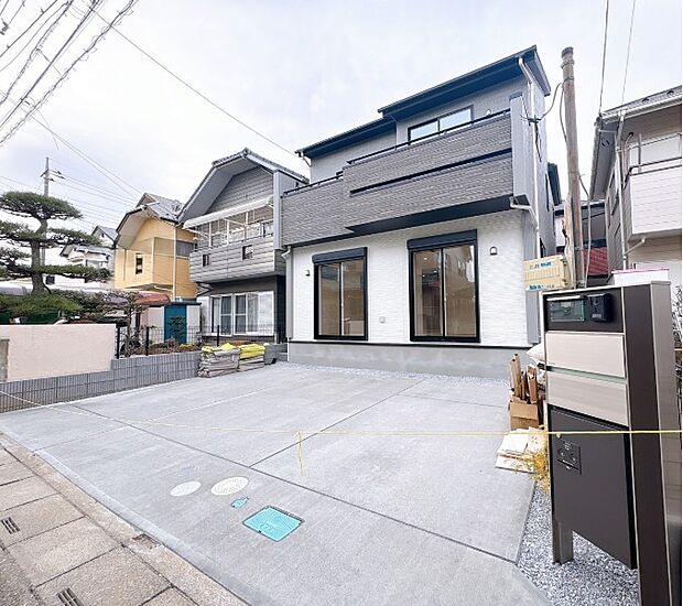 太陽に愛された邸は、陽当り・通風に優れた魅力的で快適さを追求した新築戸建でした。ここに住むからこそ意味がある。そんな特別感に浸りながら、毎日をお過ごしして欲しいです。