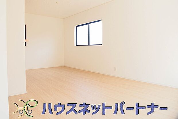 リビングダイニングに目が届くので、料理をしながら家族との会話もはずみそう。