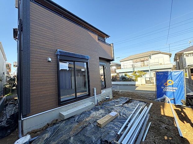 ここから始まる「日常」はご家族にとってかけがえのない時間となります。少しでも豊かに、快適に。そんな想いから本邸宅は生まれました。