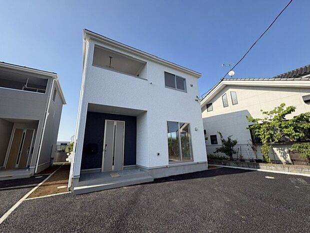 家族の温かさと陽光の暖かさ、楽しい毎日と明るい未来を予感させる「空間が織り成すひとつ先の住み心地」を演出します。