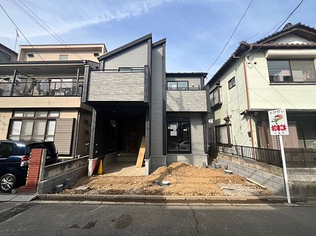 太陽に愛された邸は、陽当り・通風に優れた魅力的で快適さを追求した新築戸建でした。ここに住むからこそ意味がある。そんな特別感に浸りながら、毎日をお過ごしして欲しいです。