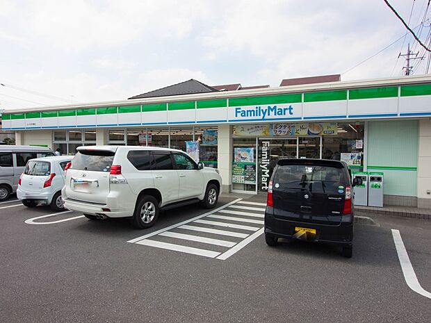 周辺環境-コンビニ(430m)ファミリーマートさいたま白幡店