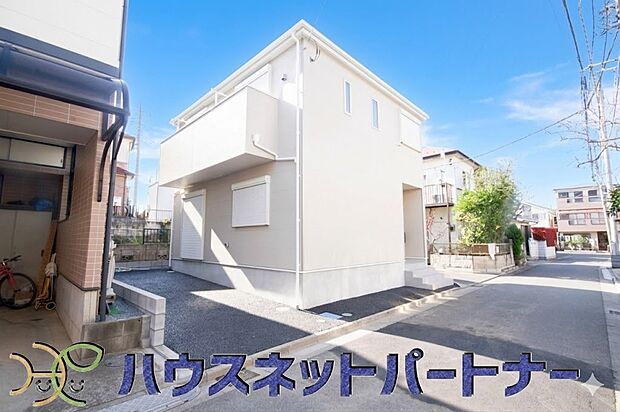 ここから始まる「日常」はご家族にとってかけがえのない時間となります。少しでも豊かに、快適に。そんな想いから本邸宅は生まれました。