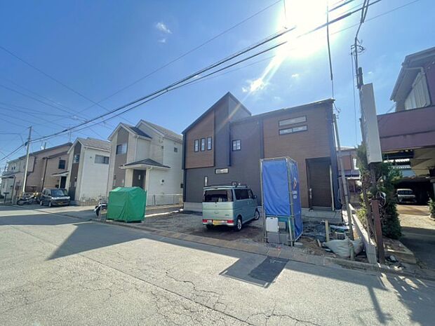 太陽に愛された邸は、陽当り・通風に優れた魅力的で快適さを追求した新築戸建でした。ここに住むからこそ意味がある。そんな特別感に浸りながら、毎日をお過ごしして欲しいです。