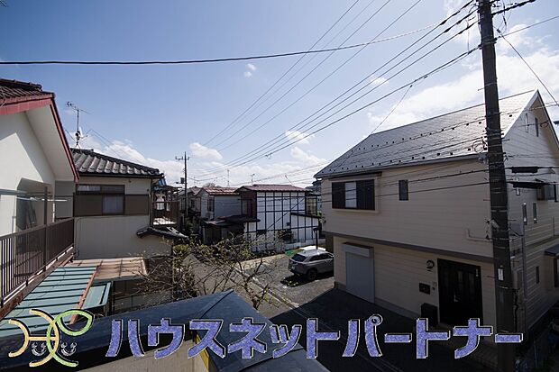 陽当りが良いと、洗濯物が乾きやすいですし、湿気やカビの心配も減るので快適です。寒い冬の日でも、日差しが届くと家の中が暖かくなりますね。
